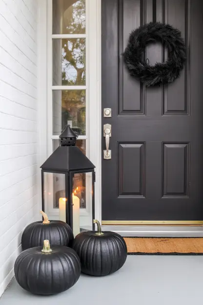 Minimalist Outdoor Decor